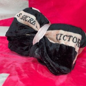 Victoria secret blanket